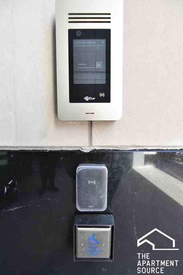 3833 N Broadway St #210 - Photo 5 of 5