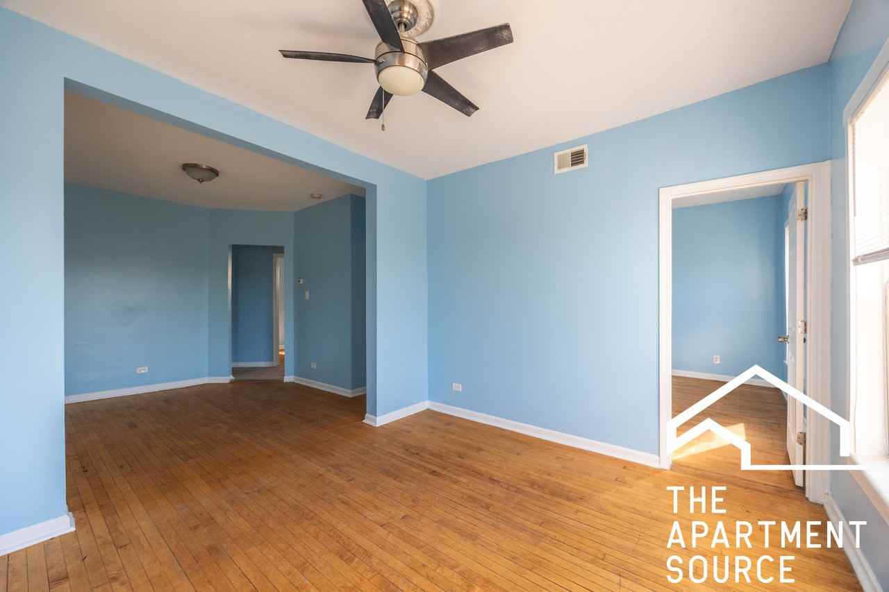 4058 W Congress Pkwy #2S - Photo 4 of 13