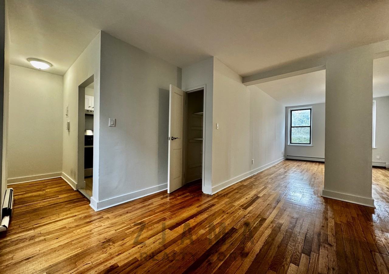 148 Parkside Ave #3F - Photo 3 of 12