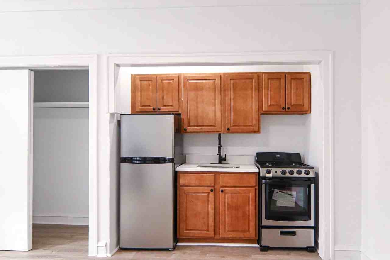 931 W Carmen Ave #403 - Photo 2 of 45