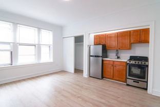 905 W Carmen Ave #206 - Photo 1 of 1