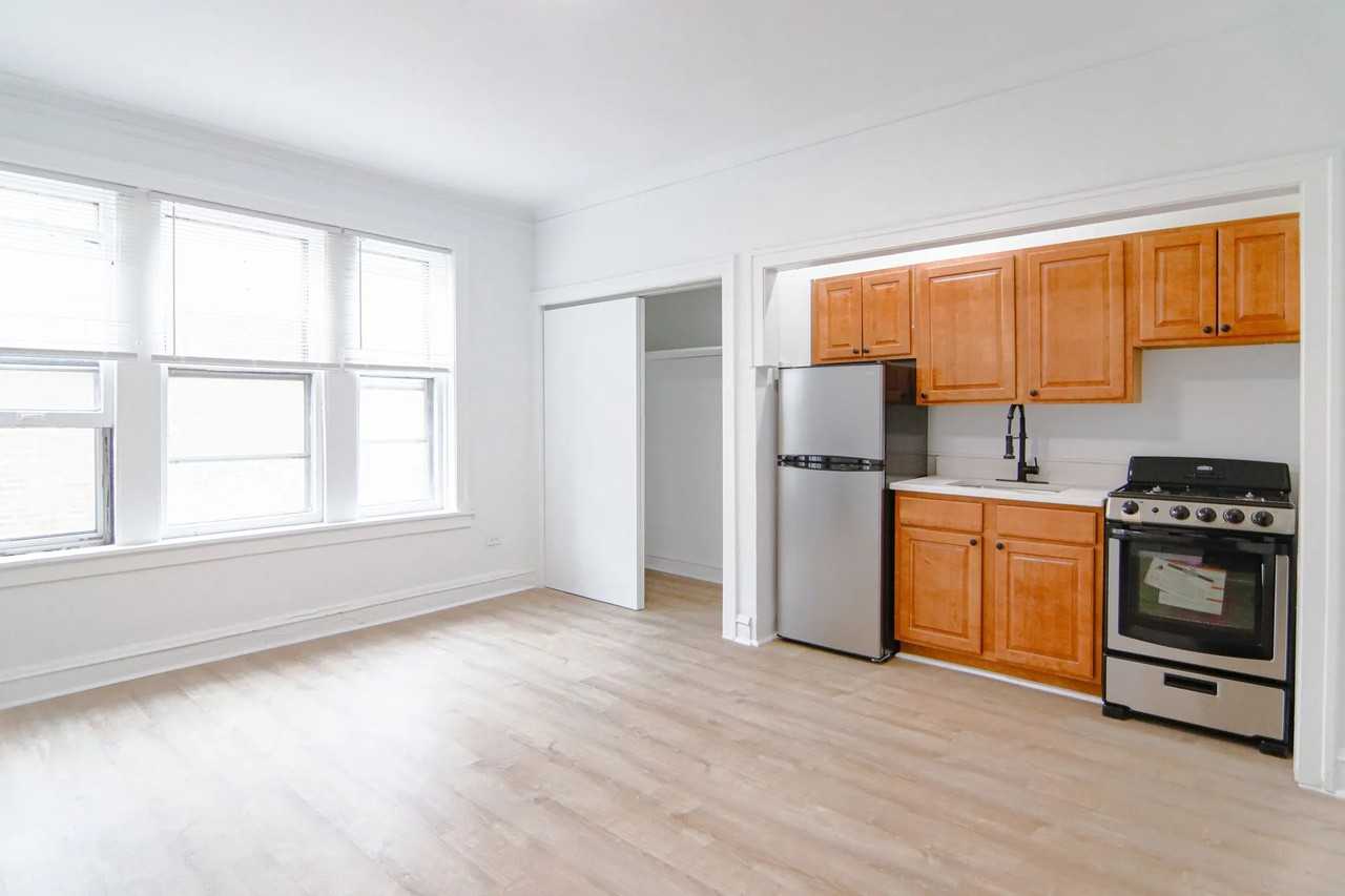 931 W Carmen Ave #403 - Photo 6 of 45