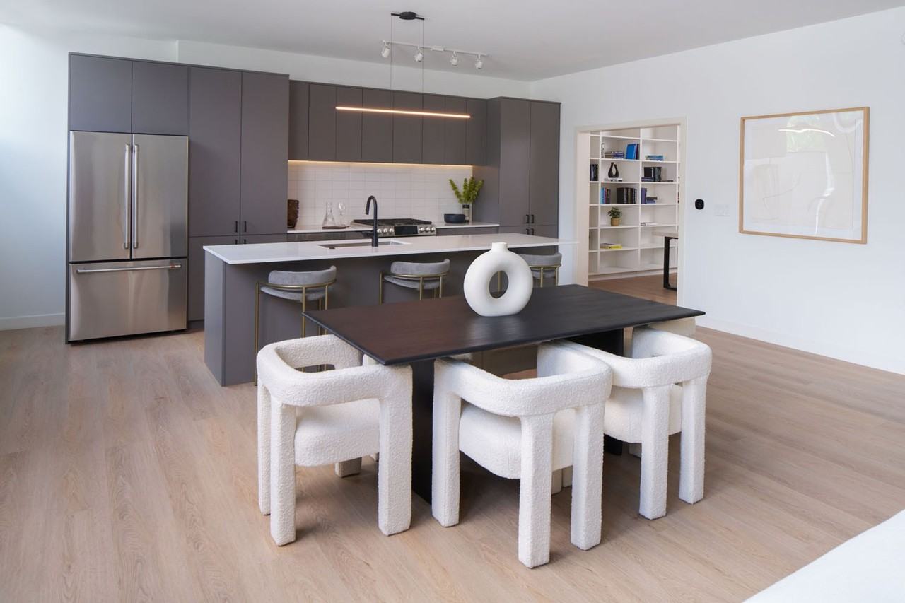 1105 Pleasant St #2-2-5