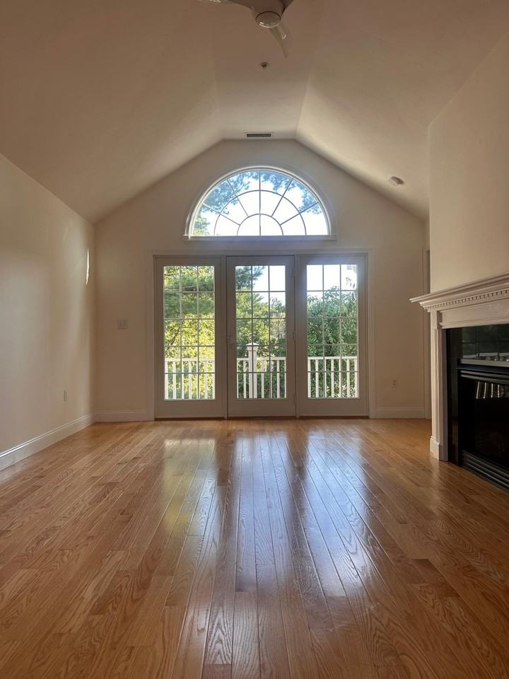 410 Salem St #811 - Photo 4 of 17