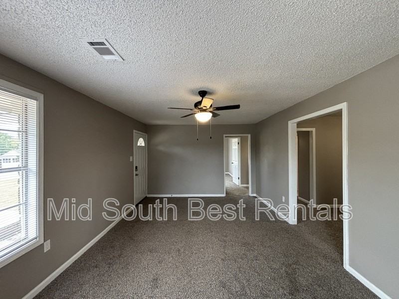 3214 Bishop St - Photo 3 of 17