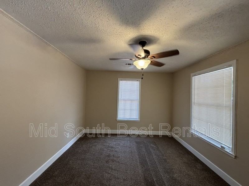 1615 Gum St - Photo 4 of 6