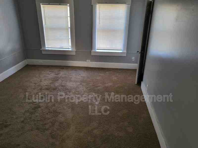 723 E Trigg Ave - Photo 3 of 6