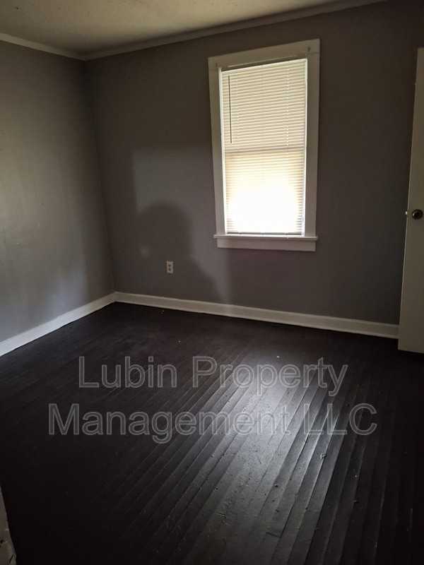 2135 Clifton Ave - Photo 3 of 7