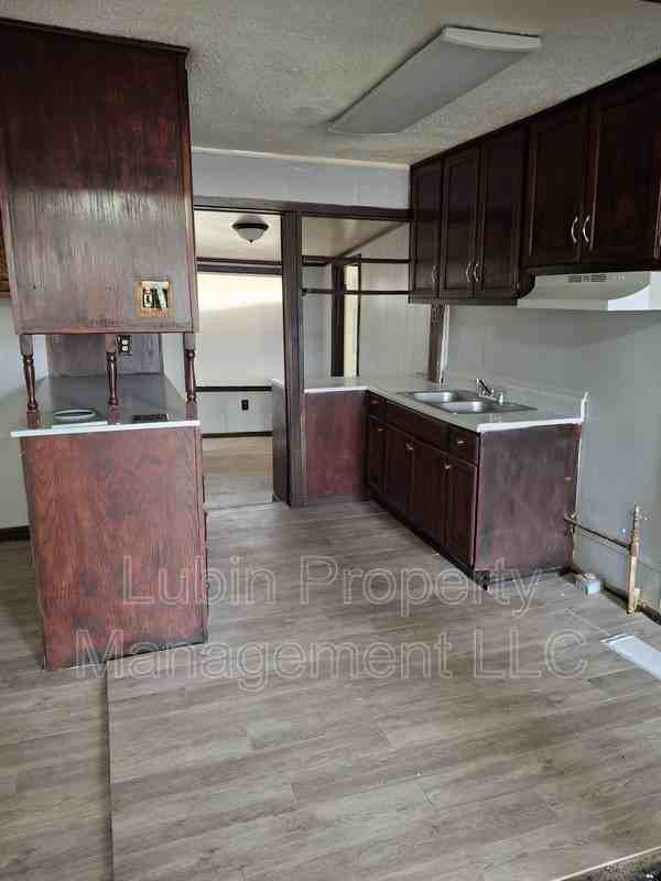 2135 Clifton Ave - Photo 5 of 7