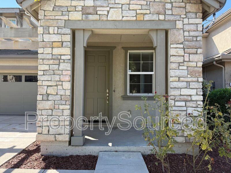 388 Crescent Moon Drive - Photo 3 of 43