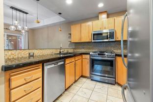 1043 Se 34th Ave - Photo 1 of 1