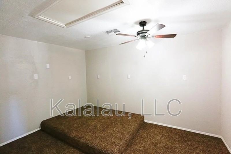 3776 E Surrey Ave - Photo 3 of 25