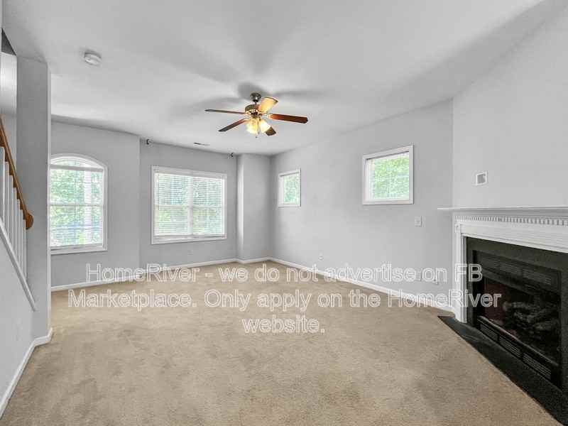 7903 Dukes Dynasty Dr - Photo 5 of 21