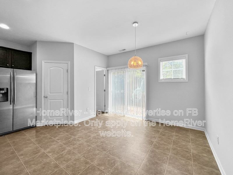 7903 Dukes Dynasty Dr - Photo 7 of 21