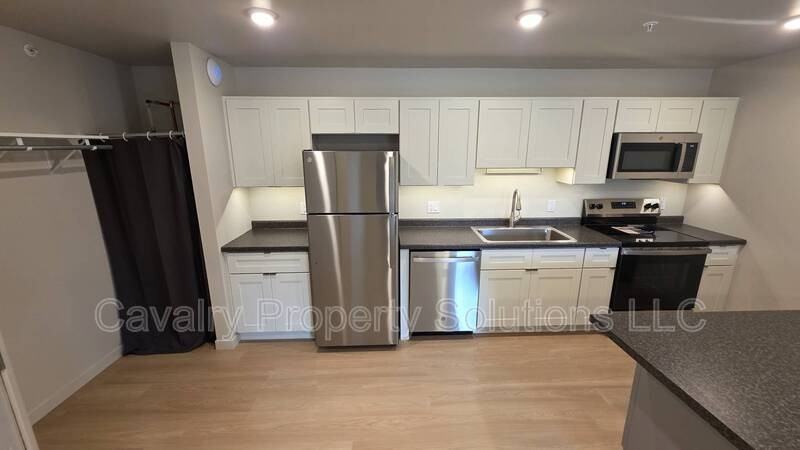 1221 Commonwealth Ave - Photo 2 of 12