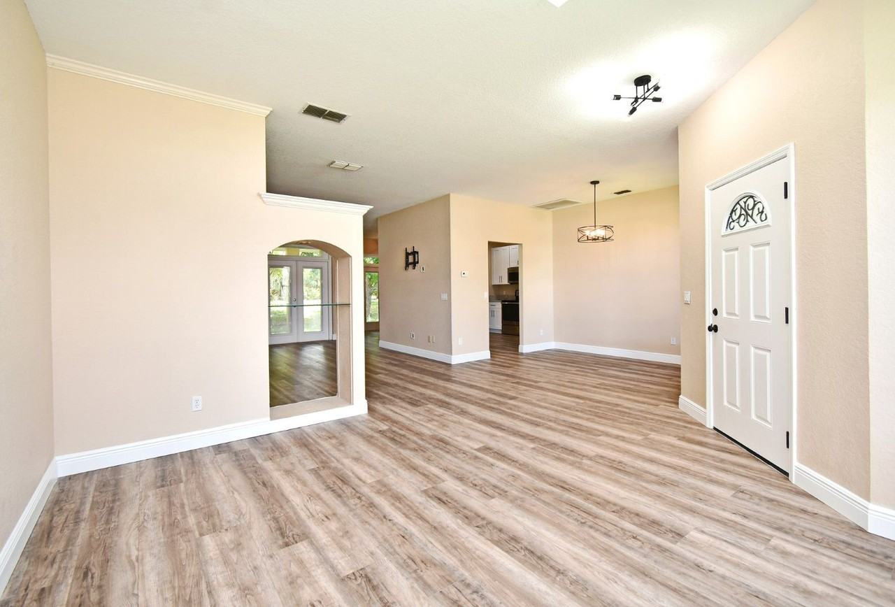 12420 Willcox Ct - Photo 6 of 20