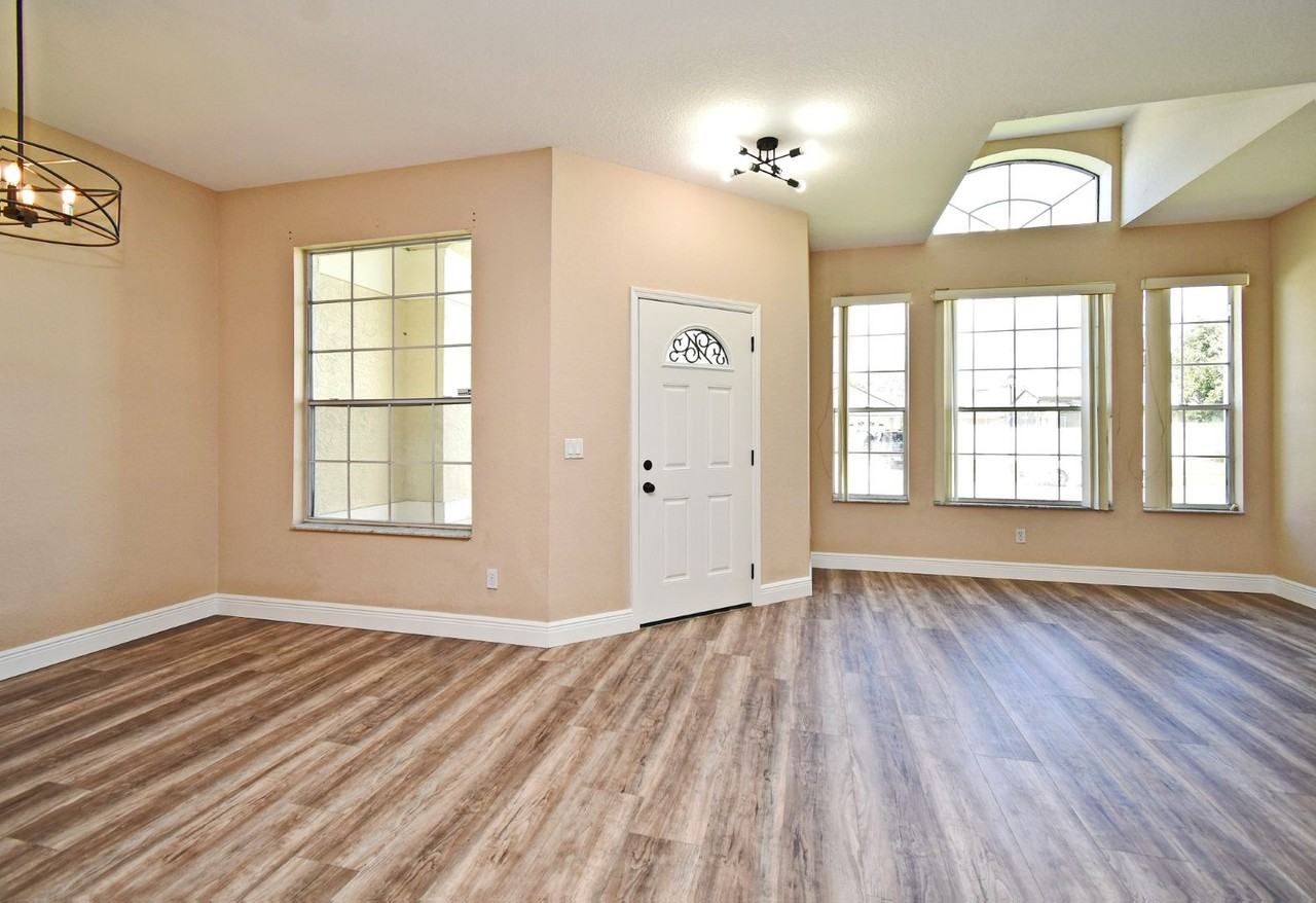 12420 Willcox Ct - Photo 7 of 20