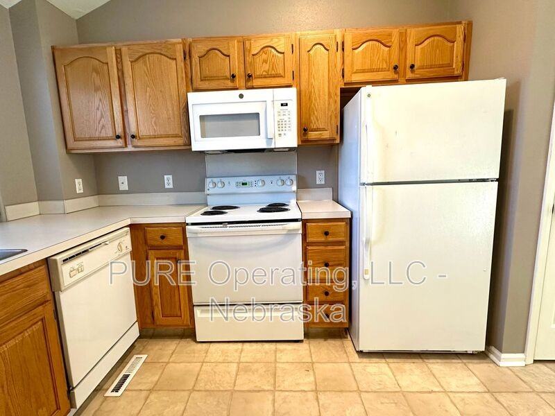 1009 Bison Cir - Photo 3 of 26