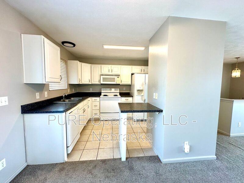 16130 Birch Ave - Photo 4 of 28