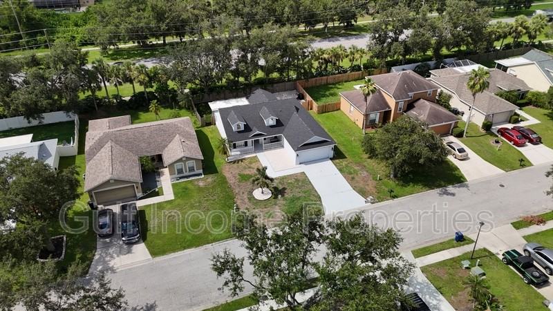 4026 Banbury Cir - Photo 2 of 27