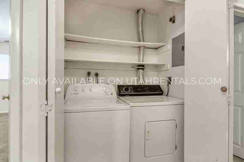 1760 Willowbrook Dr #LEFT - Photo 6 of 15