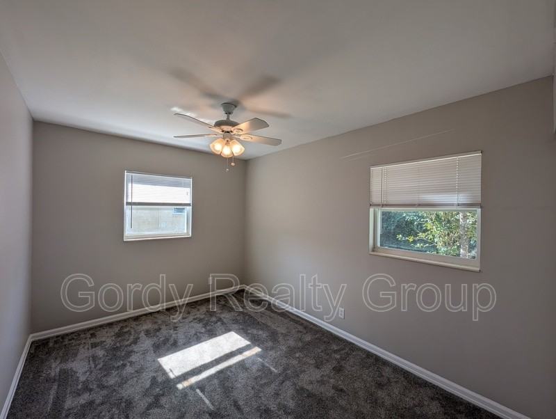 3037 Noland St - Photo 5 of 11