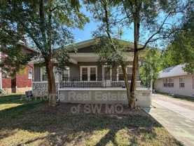 1334 E Grand St - Photo 1 of 1