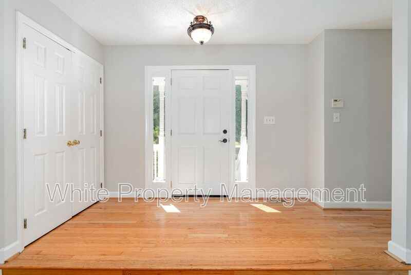 15716 Youngblood Rd - Photo 3 of 25