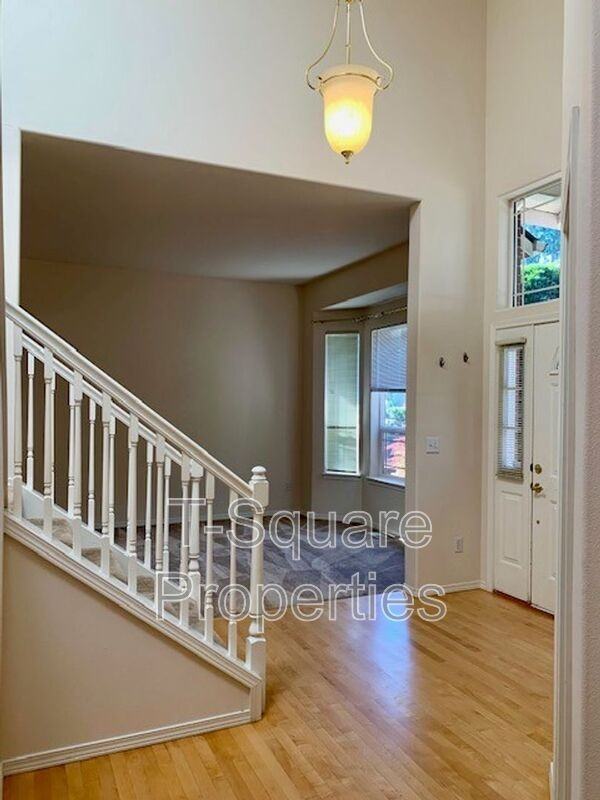 534 234th Place Northeast - Photo 3 of 42