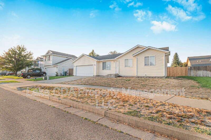 321 E Acorn Ave - Photo 2 of 21