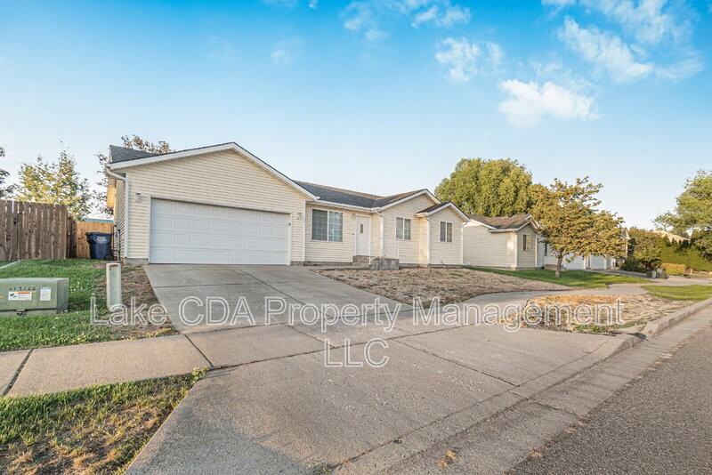 321 E Acorn Ave - Photo 3 of 21