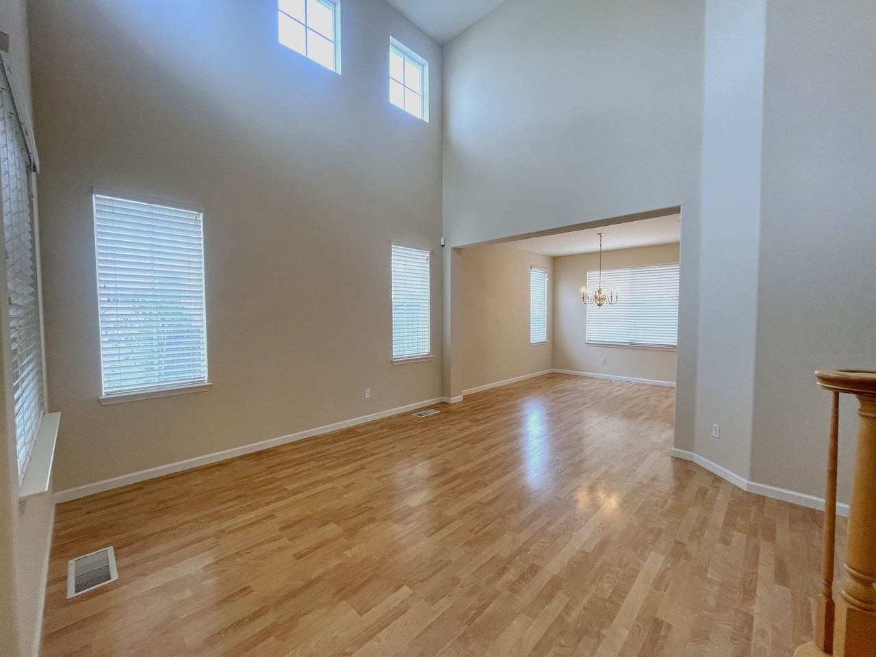 2960 Deer Run Dr - Photo 2 of 21