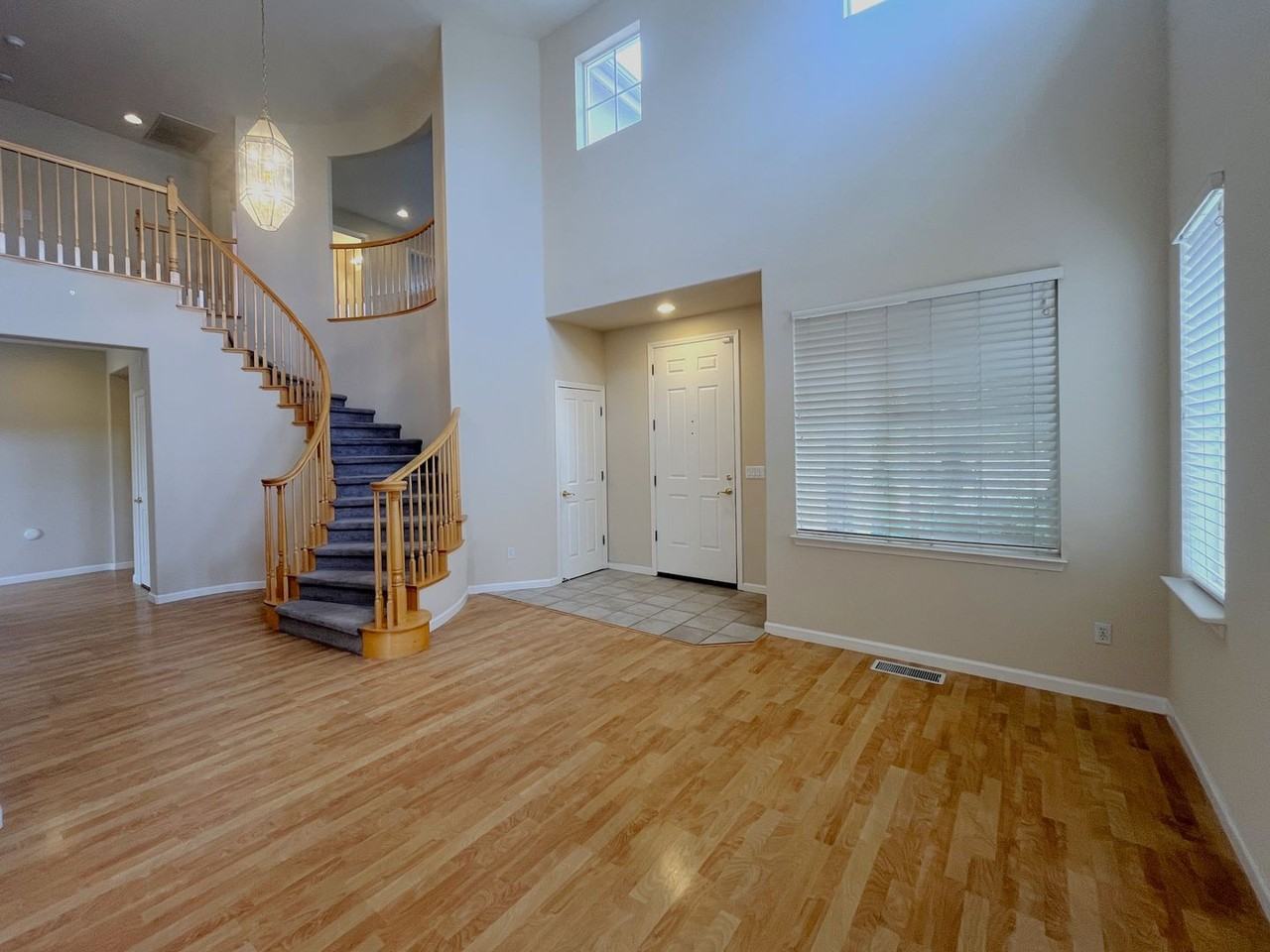 2960 Deer Run Dr - Photo 3 of 21