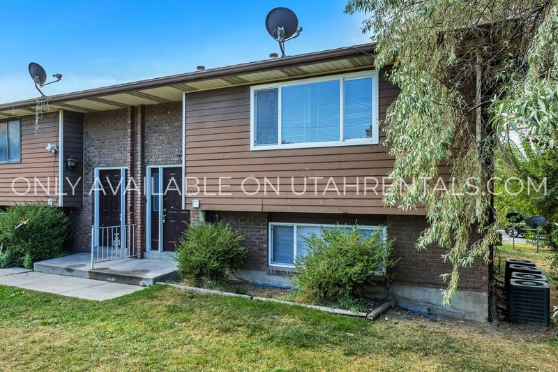 234 W Foxbridge Dr - Photo 2 of 16