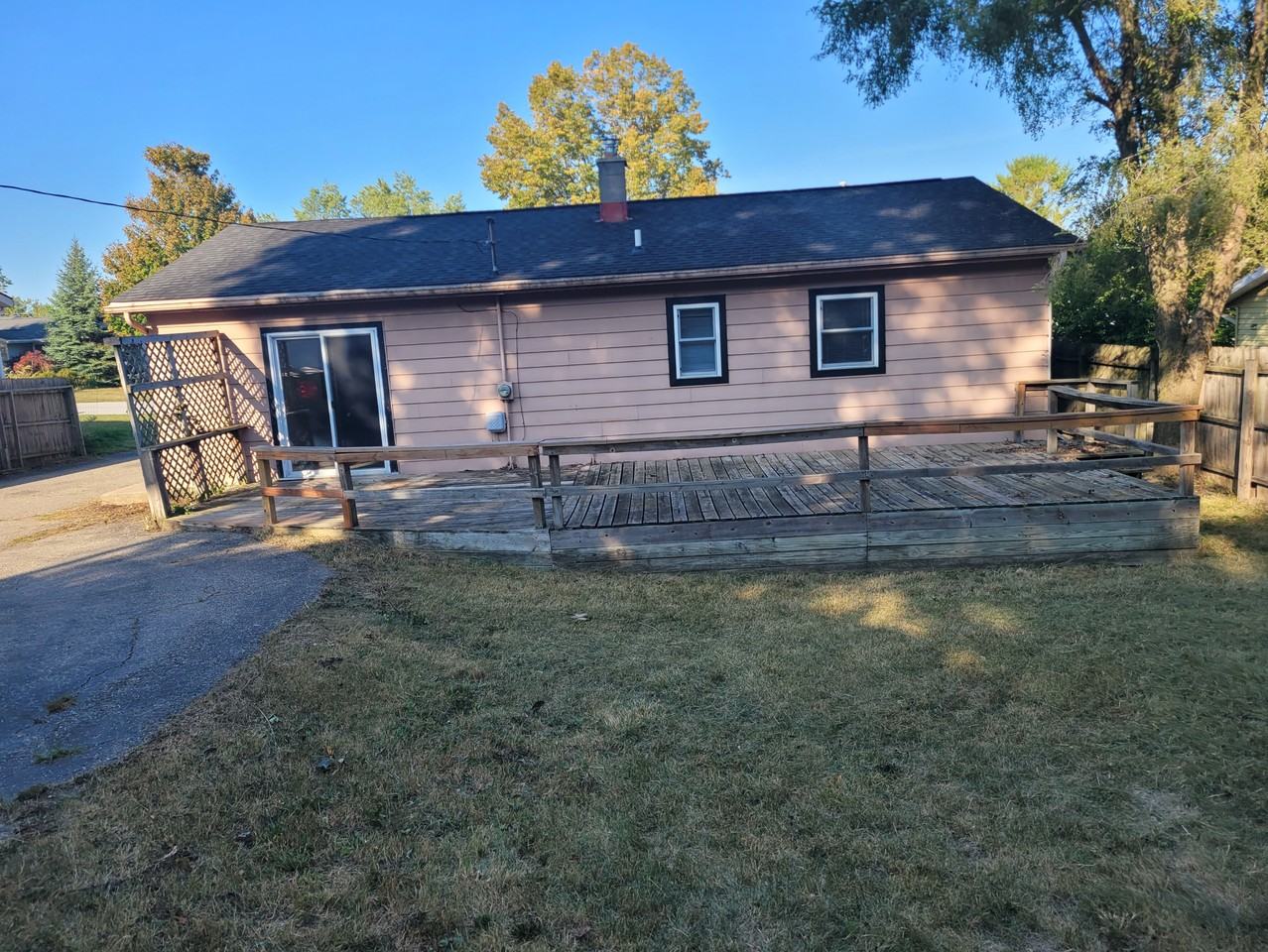 1840 Rowland Ave Se - Photo 2 of 18