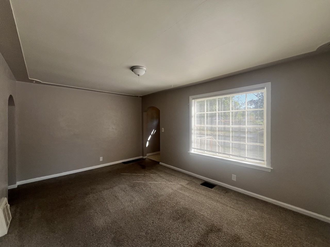 3033 Hoyt St - Photo 3 of 13
