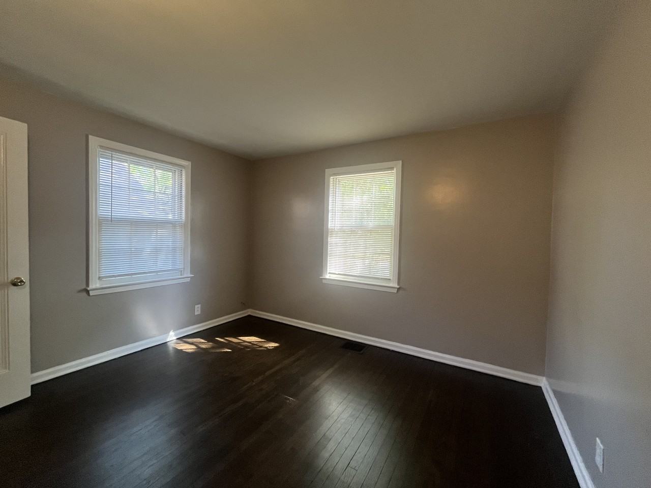 3033 Hoyt St - Photo 6 of 13
