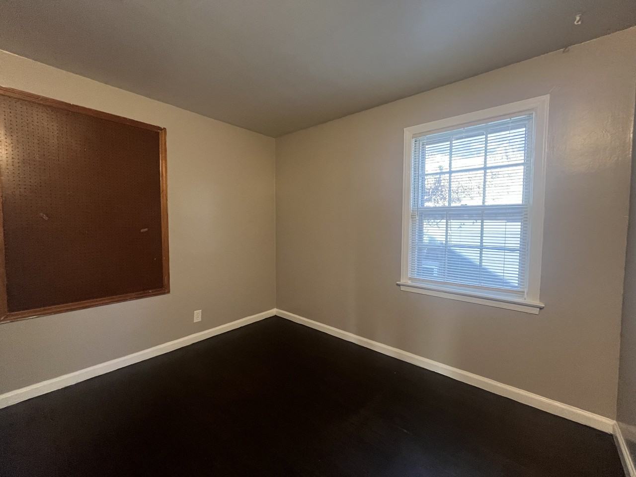 3033 Hoyt St - Photo 7 of 13