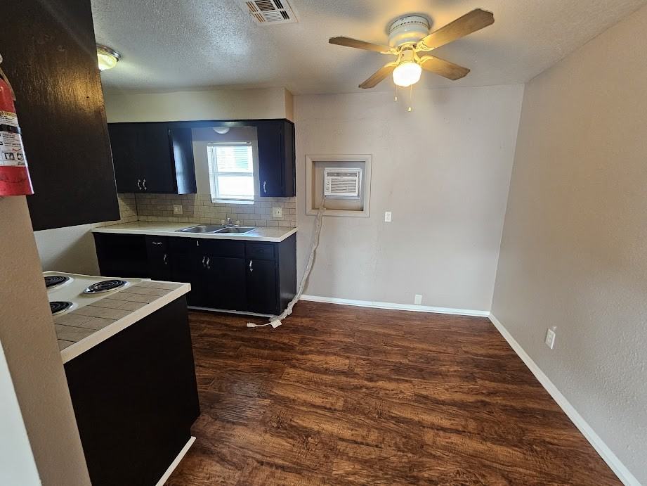 5801 Nw 33Rd St - Photo 4 of 9