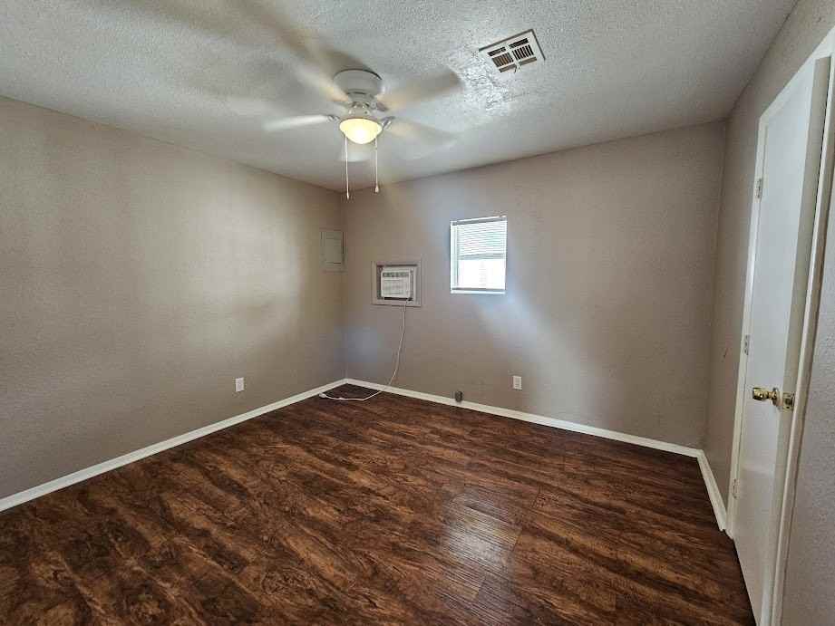 5801 Nw 33Rd St - Photo 7 of 9