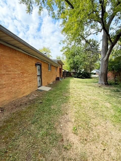 5640 East 18th Street - Photo 2 of 17