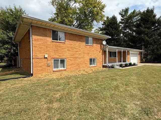 5640 East 18th Street - Photo 3 of 17