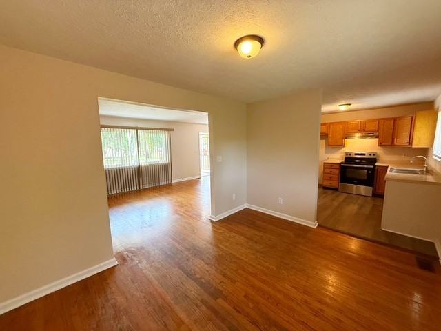 5640 East 18th Street - Photo 6 of 17