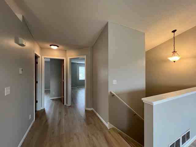 28 Arbor Ln - Photo 7 of 12