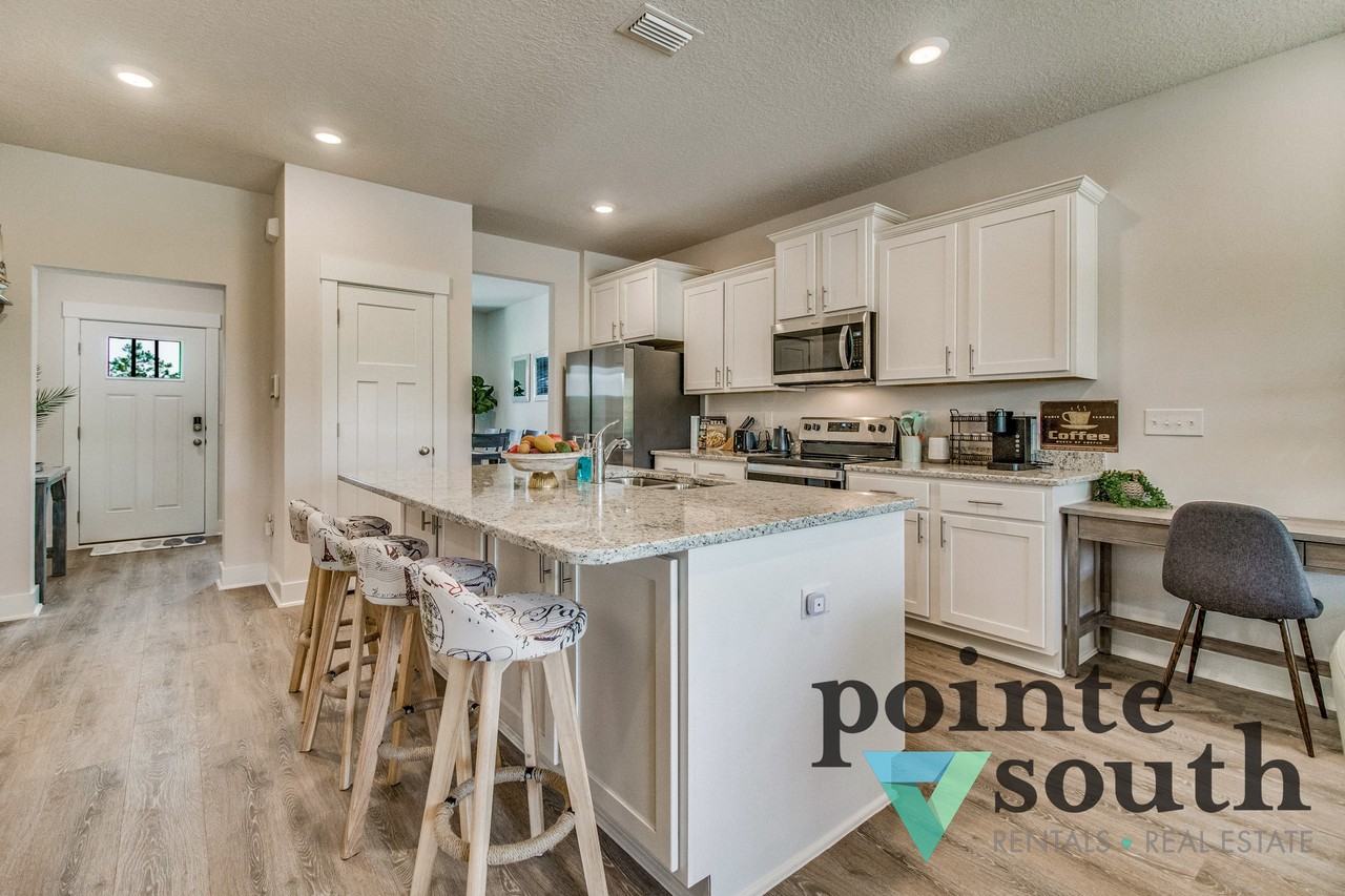 14358 Gardenglen Dr - Photo 3 of 50