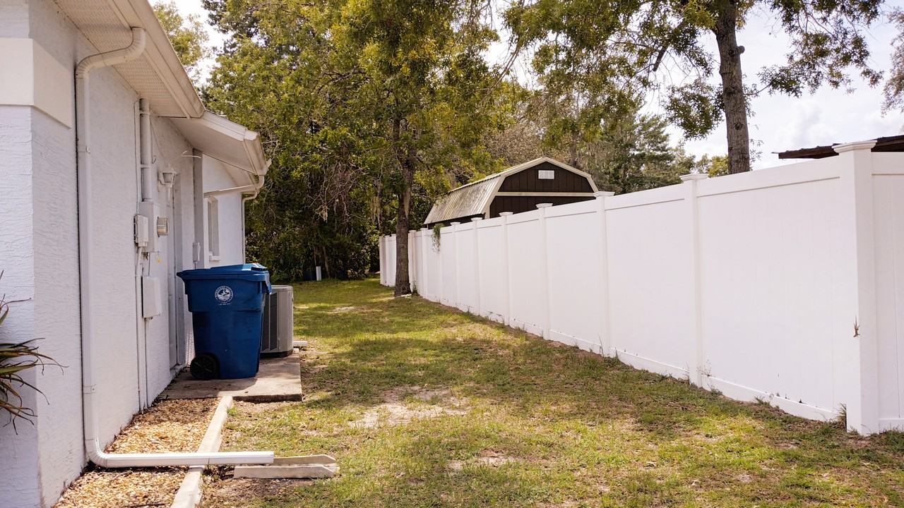 14042 Allston Ave - Photo 5 of 20