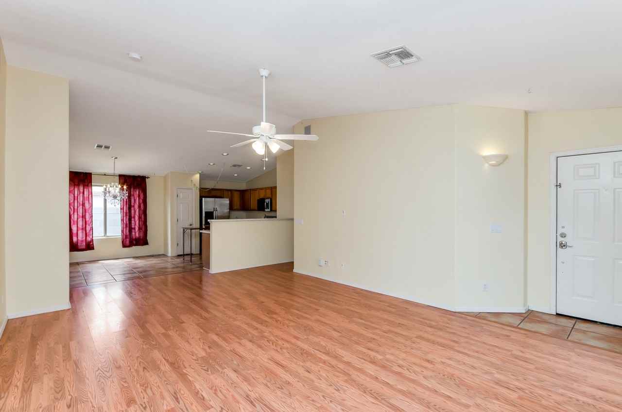 10138 E Desert Paradise Pl - Photo 3 of 27