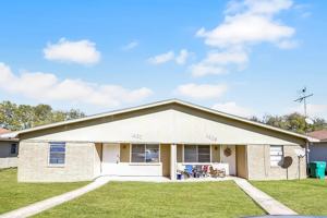 featured image of 1227 W Avenue J