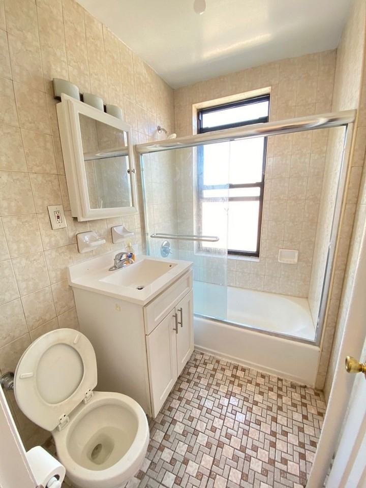 4472 11th St - Photo 2 of 7