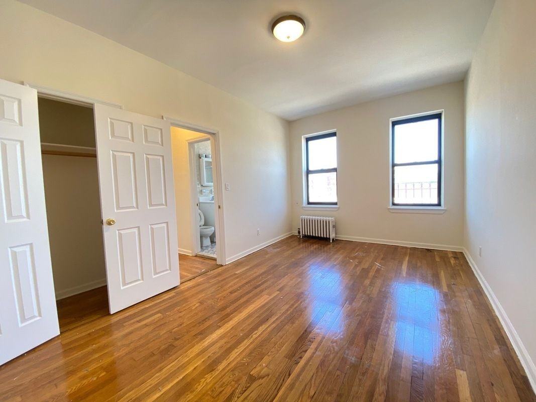 4472 11th St - Photo 3 of 7